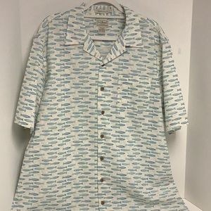 Mens LL Bean L Tall short sleeve button up fish print shirt